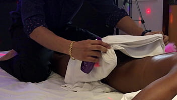 NOVINHA COULD NOT HOLD ON HARD WITH EROTIC BUTT MASSAGE - @massagensdelivery
