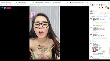 idol mmlive masturbating directly on fb, touching her cunt, showing extreme water, detailed at https://xxphimsex.info page with video