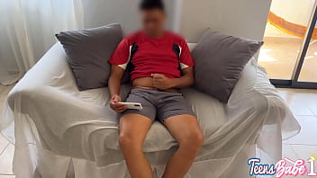 Stepmom catches her stepson masturbating and is surprised by the size of the cock she gives her ass to penetrate her